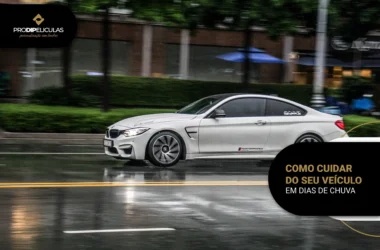 BMW na chuva na cidade